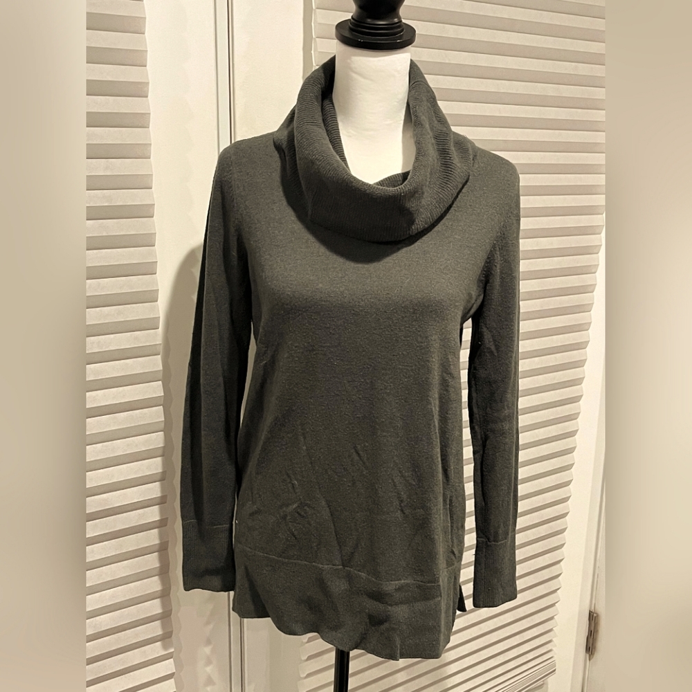 Loft Long Sleeve Cowl Neck Sweater Size S